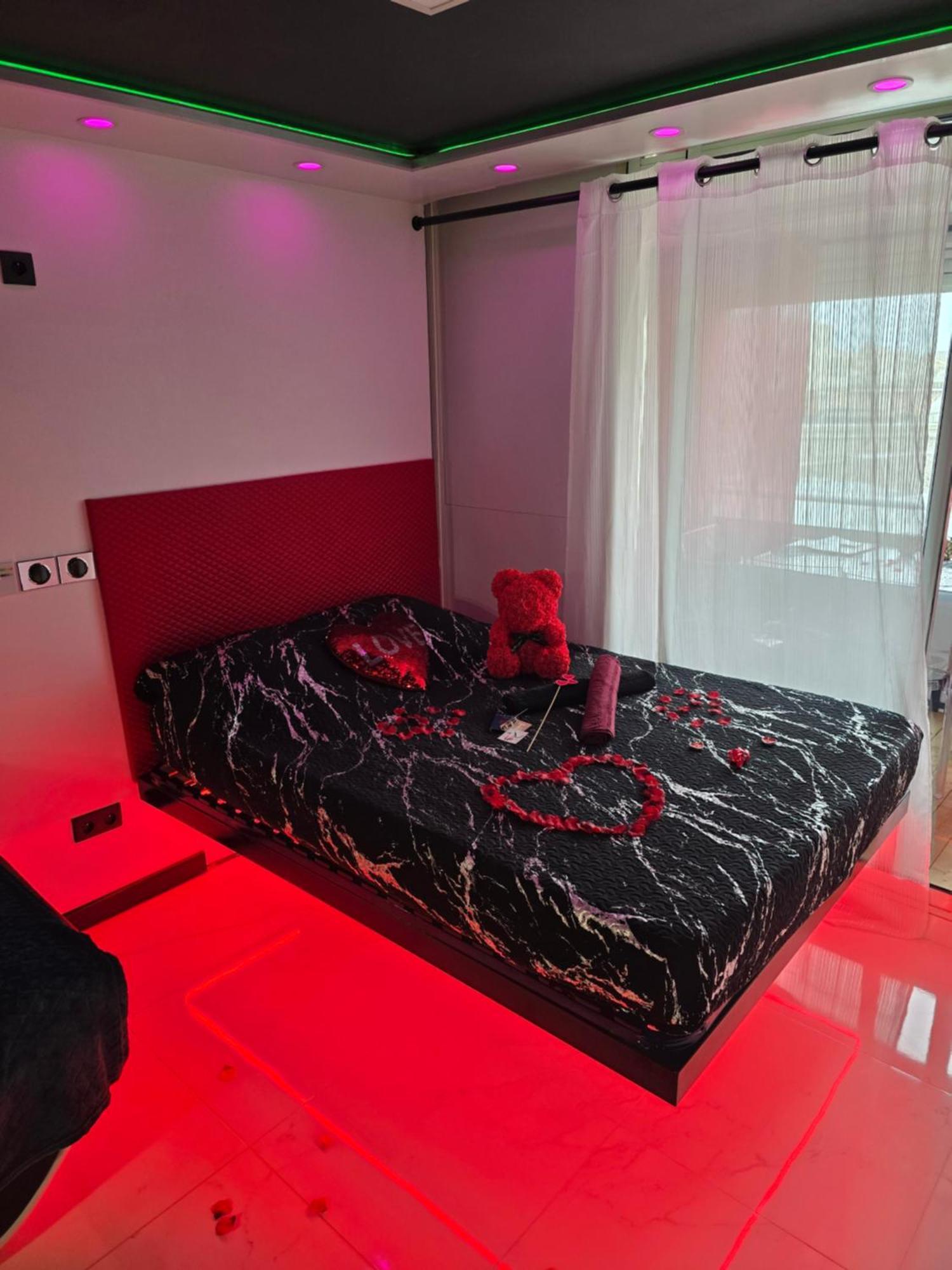 C12 Deluxe Apartamento Agde Exterior foto